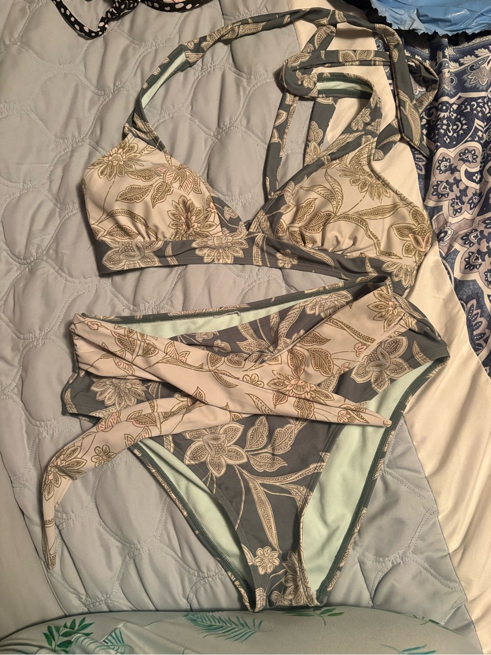 Cupshe Floral Cream and Green Wrap Bikini Set